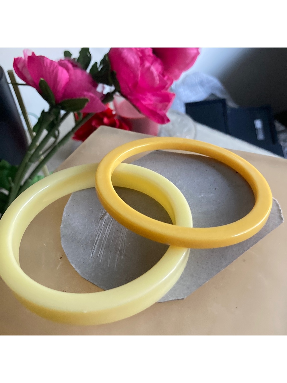 Vintage Set of two Bakelite bracelets